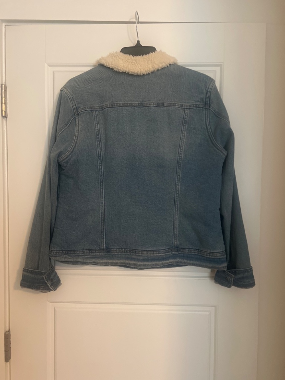 Universal Thread denim Jacket - Picture 3 of 3